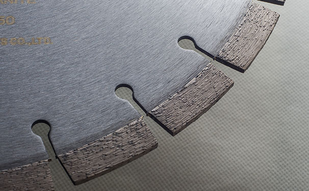 如何來區分花崗岩鋸片和大理石鋸片