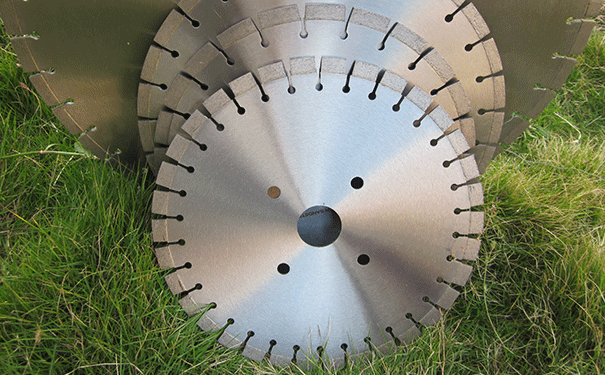 隨金剛石鋸片行業發展石材切割片那麼多到底選擇誰？