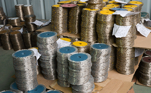 邊緣燒結金剛石鋸片該如何選擇刀頭部分？