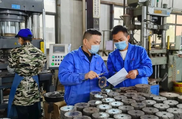 昌利公司開展金剛石鋸片生產“質量月”係列活動