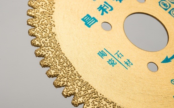 石材行業大發展､石材切割片應該如何提高切割性能呢?