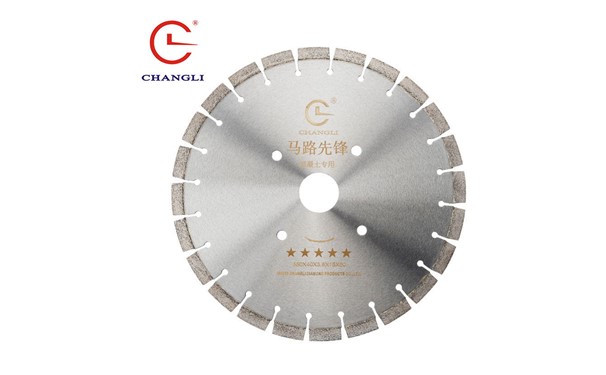 對於馬路鋸片加工中的“掉齒”問題令人頭疼､該怎麼解決呢?