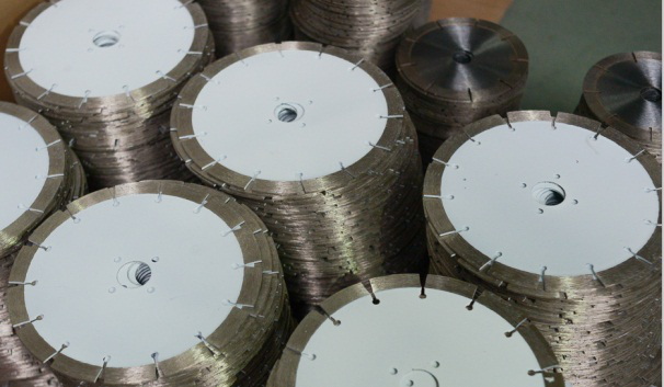 用什麼方法可以提高石材鋸片的鋒利度呢？