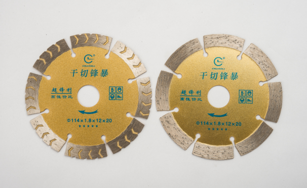 金剛石鋸片加工的大理石瓷磚上牆粘貼的施工規範!